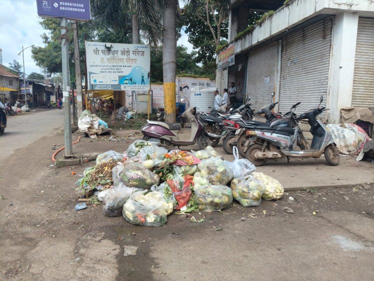 चाकण शहरात कचऱ्याचा बकाल कारभार.! नगरपरिषदेची उघडपणे बेफिकिरी...
