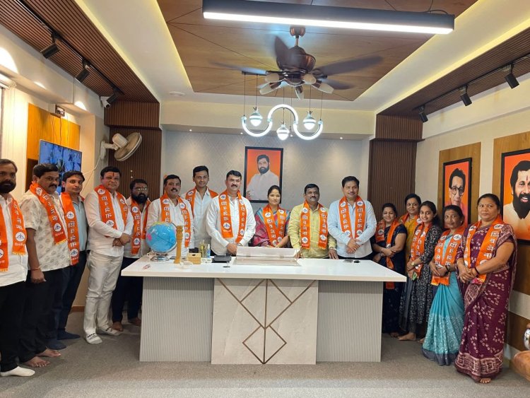 चाकणमध्ये राष्ट्रवादी काँग्रेसच्या शेकडो कार्यकर्त्यांचा शिवसेनेत मोठा प्रवेश...