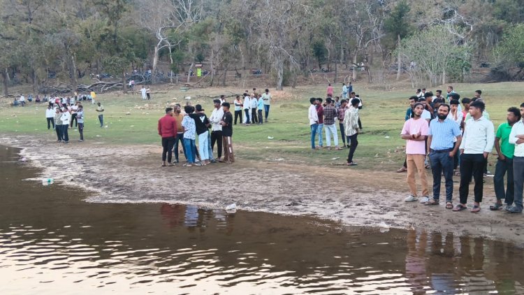 रावणवाडी तलावात बुडून नागपूरच्या युवकाचा मृत्यू .!  24 तासांच्या शोध मोहिमेनंतर मृतदेह हाती - तर 21 मित्र थोडक्यात बचावले...