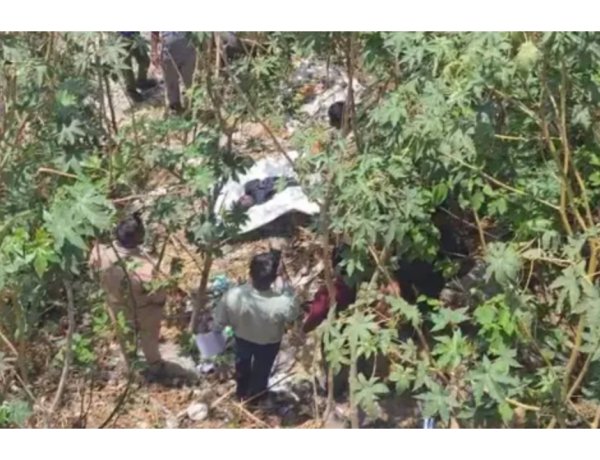 पुण्यातून हृदयद्रावक घटना समोर.! कचऱ्याच्या ढिगाऱ्यात आढळला चिमुकल्या बाळाचा मृतदेह...