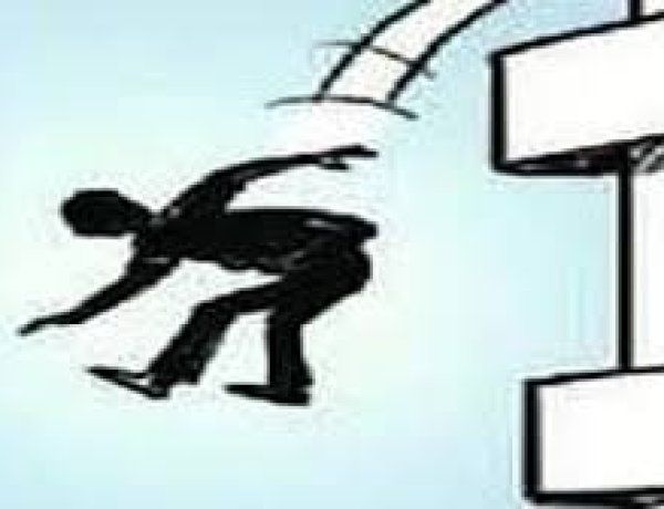 चऱ्होली येथील  धक्कादायक घटना..! निष्काळजीपणामुळे तरुण मजुराचा मृत्यू...