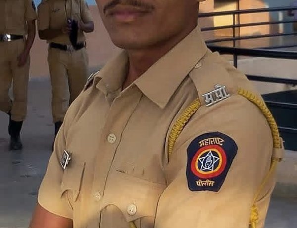 संघर्षावर मात करत शेतकरी पुत्र योगेश गारगोटे PSI पदावर विराजमान...