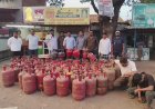 खराबवाडीत अवैध गॅस साठवणुकीचा पर्दाफाश; 81 गॅस टाक्या जप्त, दोघांना अटक...