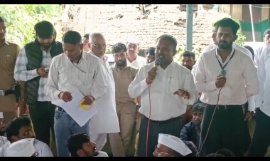 लोकप्रतिनिधींनी अधिकाऱ्यांना धरले धारेवर; 31 ऑगस्टपर्यंत रस्ते आणि वीज समस्यांवर उपाययोजनांचे आश्वासन