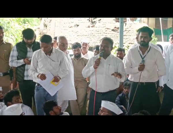 लोकप्रतिनिधींनी अधिकाऱ्यांना धरले धारेवर; 31 ऑगस्टपर्यंत रस्ते आणि वीज समस्यांवर उपाययोजनांचे आश्वासन