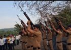 पोलीस उपनिरीक्षक किशन भोईर यांना शासकीय इतमामात अखेरचा निरोप; २१ बंदुकीच्या फैरी झाडून मानवंदना