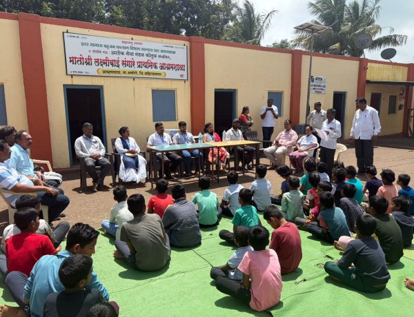 लोक कल्याणकारी सामाजिक संस्था व पोलीस मित्र समितीचा स्तुत्य उपक्रम; विद्यार्थ्यांना शालेय साहित्याचे वाटप, आरोग्य तपासणी शिबिराचे आयोजन